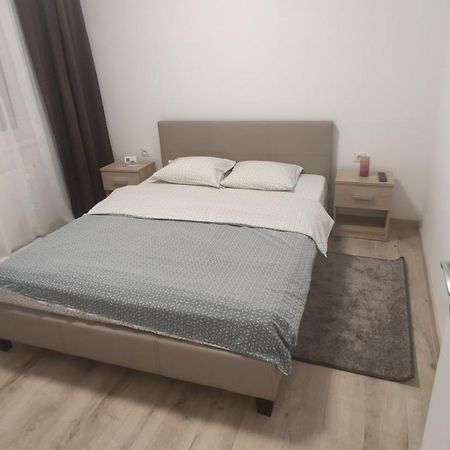 Apartmán Popasu Din Oras Baia Mare Exteriér fotografie